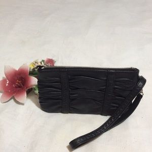Wilsons Maxima black leather clutch/wristlet